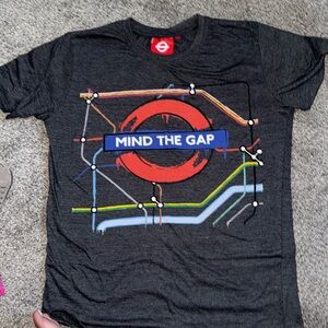 Mind The Gap basic tee from London